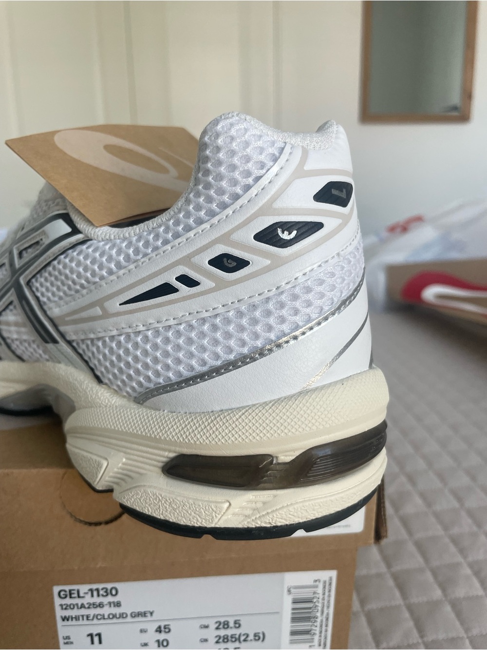 Asics GEL-1130 Men's White with Gray Accent Running Shoes - Picture 7 of 8